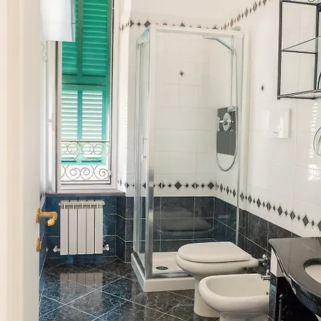 Pegli Apartment *